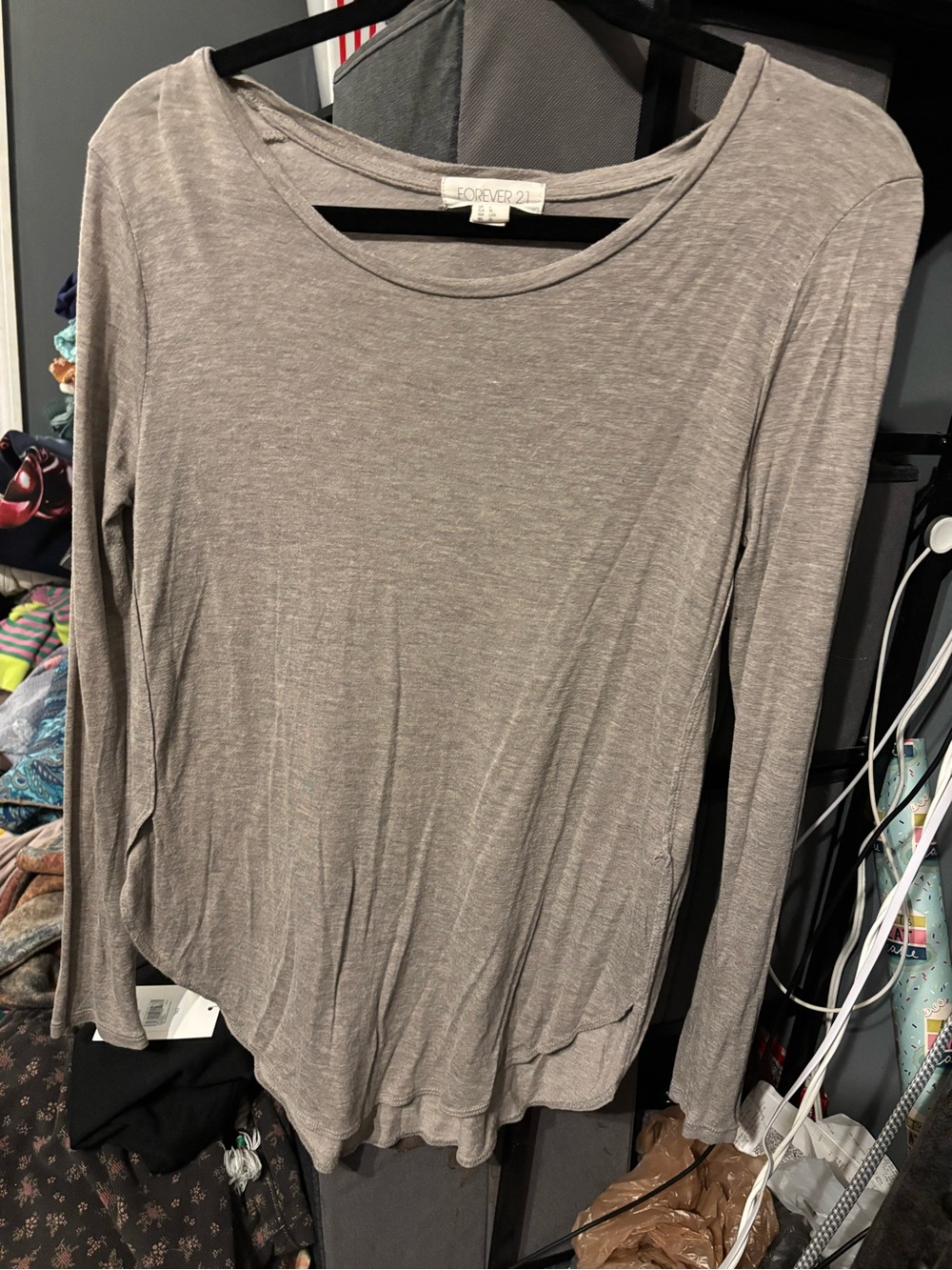Forever 21 Gray Long-Sleeve Scoop Neck Top Large